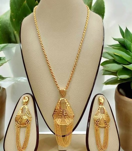 প্রিমিয়াম লাক্সারি লকেট সেট